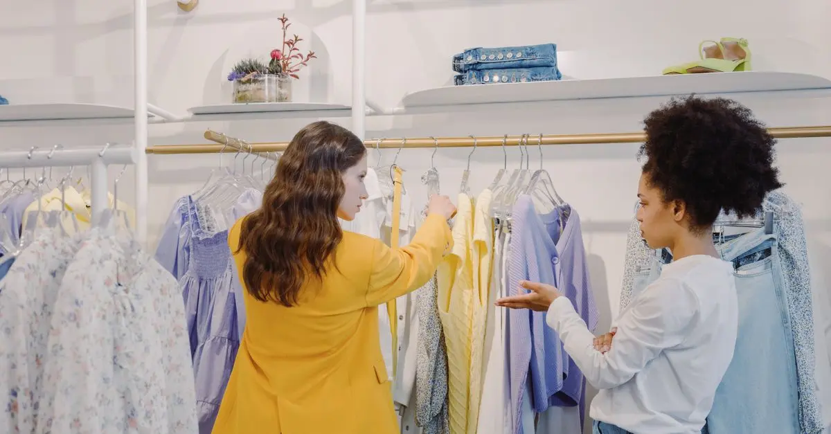 Comment les soldes influencent-ils le comportement des consommateurs ?